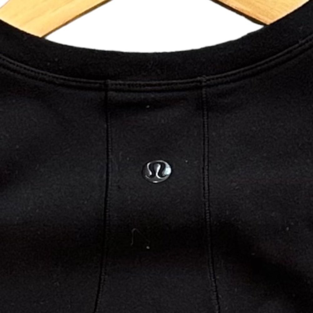 LULULEMON HIGH NECK CROP TANK TOP WOMENS SIZE 8 BLACK YOGA RUNNING PILATES. - Picture 6 of 6